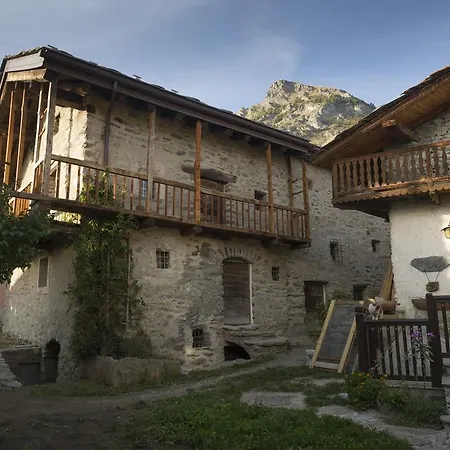 Confrerie Du Moyen Age Konukevi Verrayes